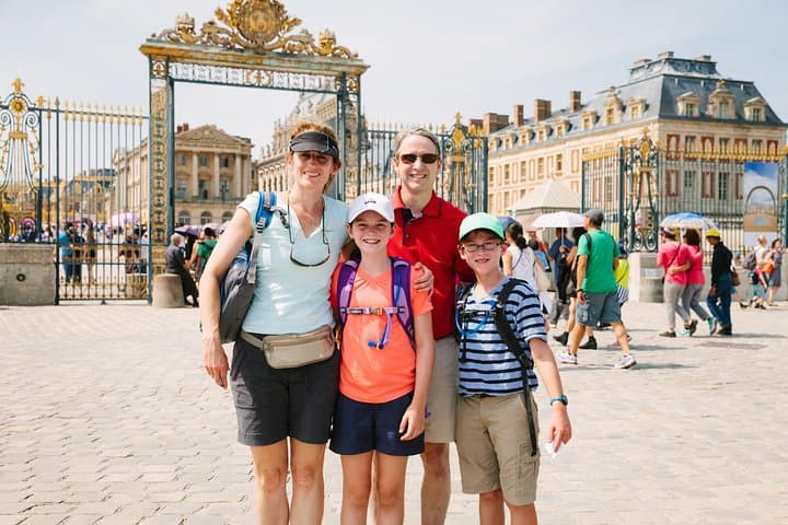 Versailles Full Day Bike Tour with Palace, Gardens, & Picnic