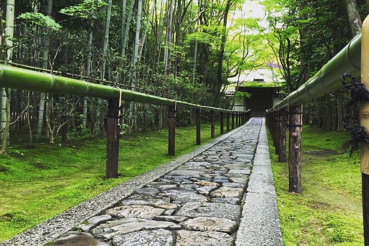 סיור E-Biking בקיושו החבוי