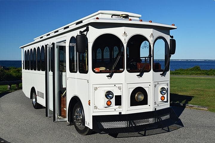 Newport RI Mansions Scenic Trolley Tour (Ages 8+ only)