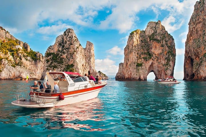 Small Group Boat Tour: Day Cruise from Sorrento to Capri