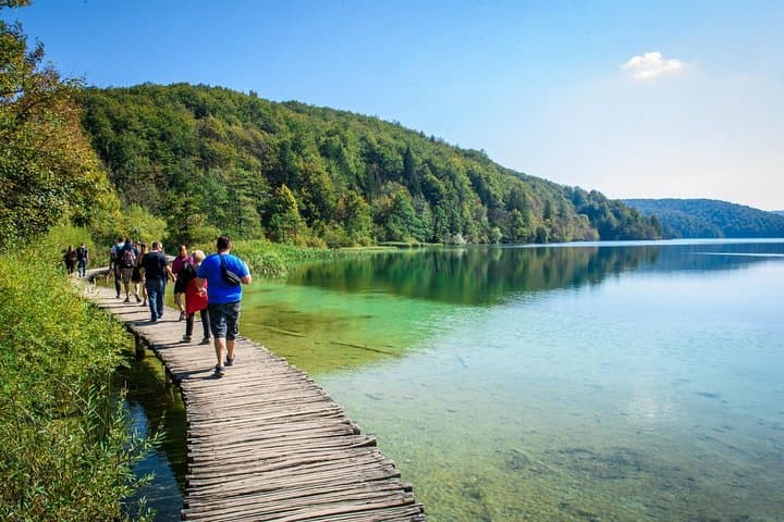 Plitvice Lakes Guided Tour from Zagreb