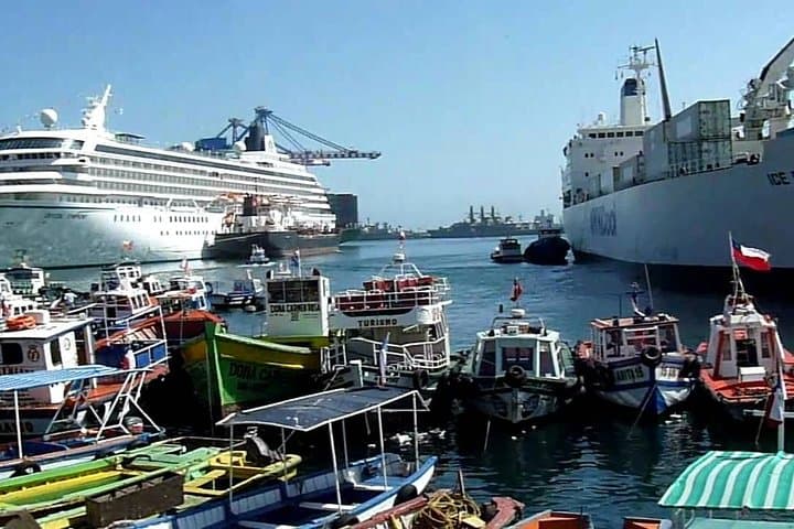 סיור פרטי: סיור וינה דל מאר ולפאראיסו וקורס יקבים בעמק קאסבלנקה לפני ואחרי השייט