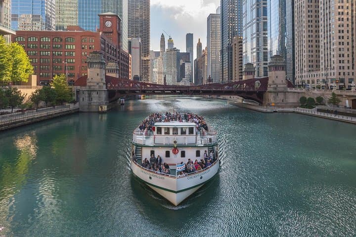 Chicago Architecture Center River Cruise aboard First Lady