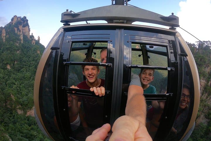 סיור פרטי של יום אחד לפארק היער של זאנגג'יאג'יה וההר אוואטר