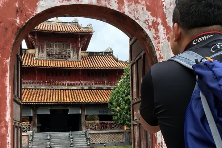 Hue Imperial City Walking Tour: Citadel & Forbidden City