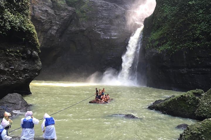 Private Tour: Amazing Taal Volcano & Pagsanjan Falls Tour (2in1)