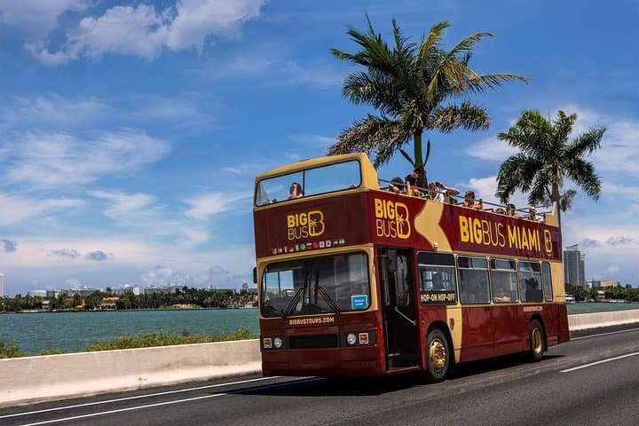Miami: Hop-on Hop-off Tour + Cruise & Free 1-Hour Bike Rental