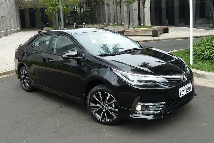 העברה פרטית יוקרתית משדה התעופה גיאו גאלאון בביקור של עד 4 אנשים לבוזיוס.