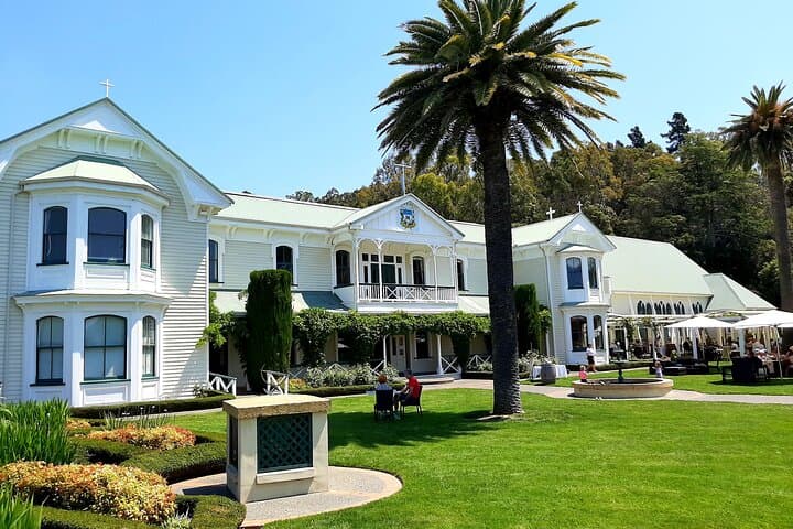 Napier Gourmet Winery Luncheon + tastings at 3 Great Wineries