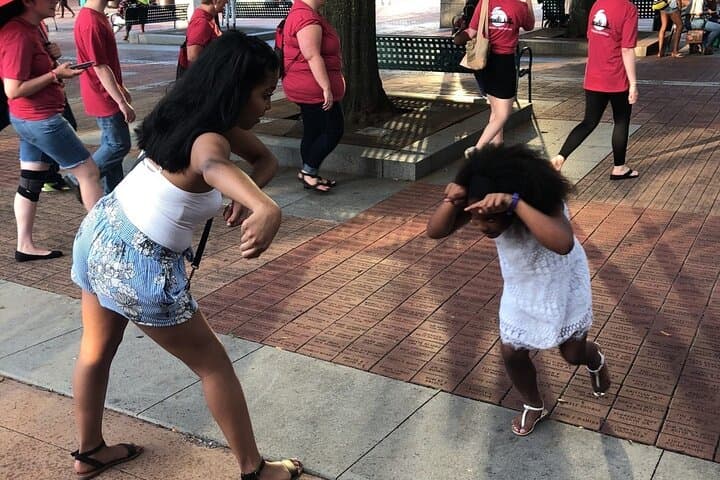 השתתפו בציד אוצרות מהנה במדיסון מאת Crazy Dash