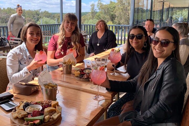 סיור באזור היין גיאוגרף.