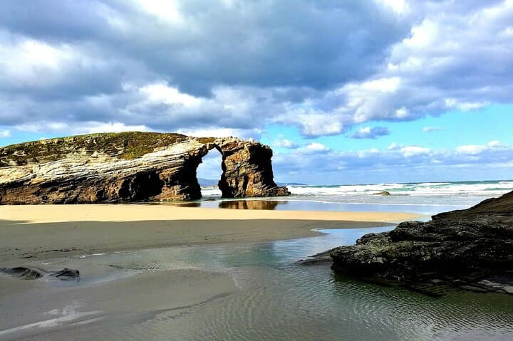 Excursion From Santiago to: Lugo, Catedrais Beach and Asturias