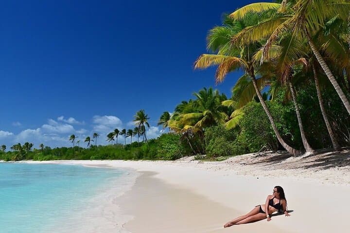 אי סואנה, חוויה בלתי נשכחת הכל כלול, מסנטו דומינגו.