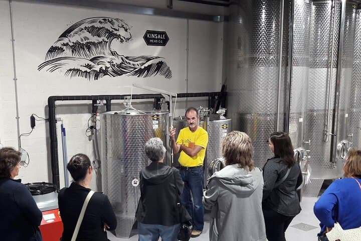 חקור את הכנת וטעימת המיד