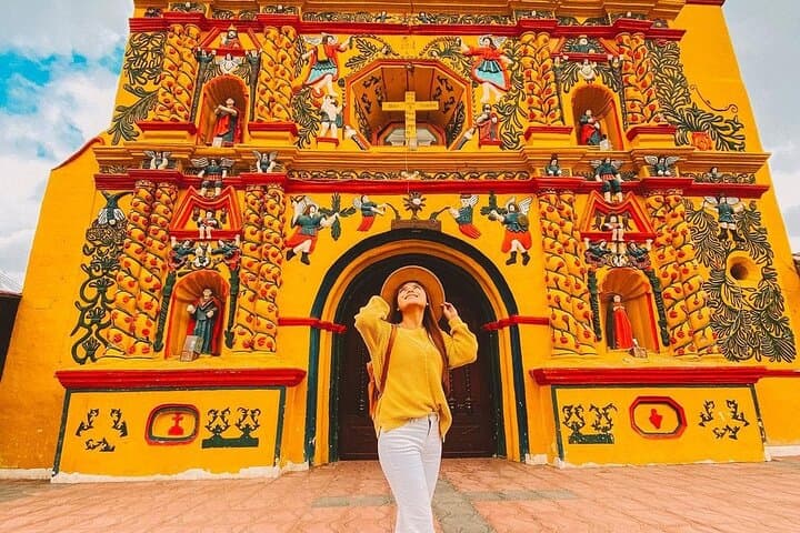 הכנסייה הצהובה האיקונית + שוק מאיה + עיירה קטנה: סיור תרבותי