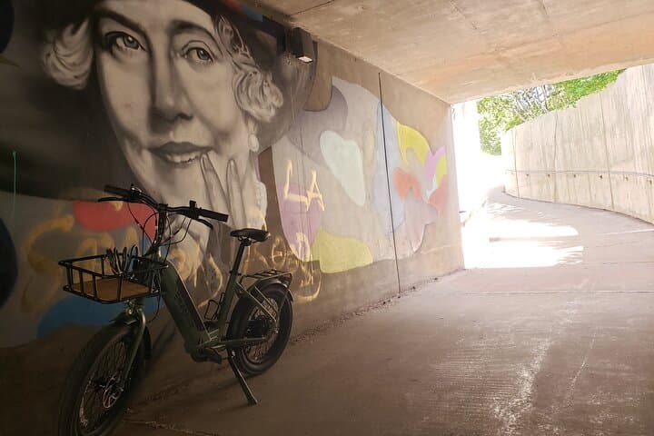 Guided Urban Art and Historical E-Bike Tour in Park City