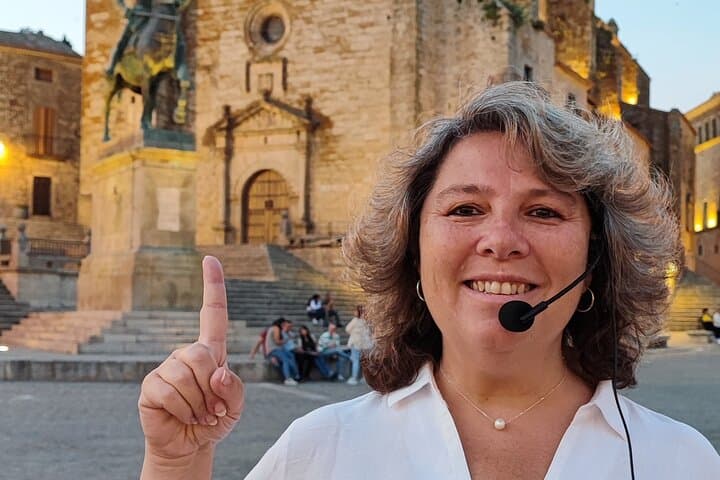 סיור מודרך ברגל בטרוחיו דרך השנים.