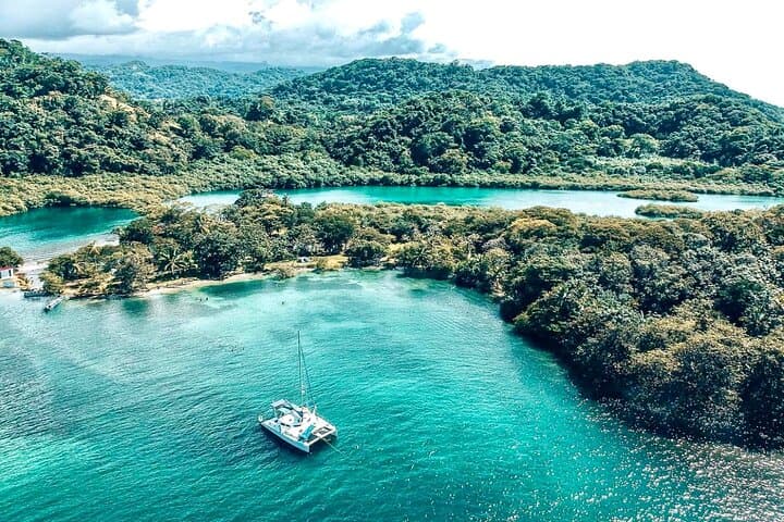 Catamaran Day Cruise Caribbean Beaches with Snorkelling and Lunch