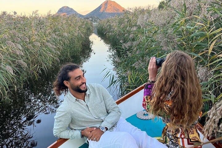 שיט קבוצתי של שעתיים באגם סקדר