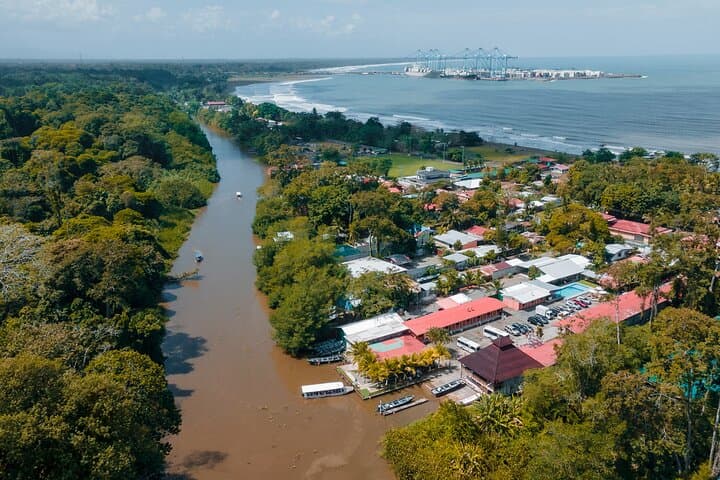 סיור קומבו של 7 ב-1: טיול חופי בתעלות טורטוגרו
