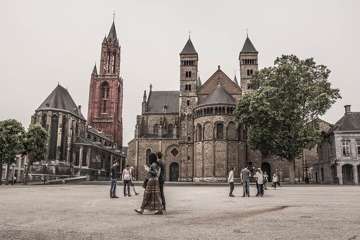 Maastricht Medieval Mystery: Interactive City Game & Tour