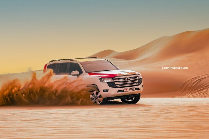 ספארי מדבר ערב באבו דאבי BBQ, רכיבת גמלים, בידור