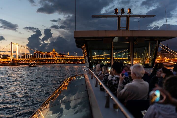Budapest Danube River Sightseeing Night Cruise with Drink