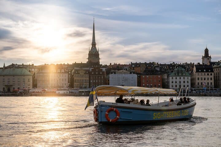 Open Electric Boat Ride in Stockholm with Live-Guide