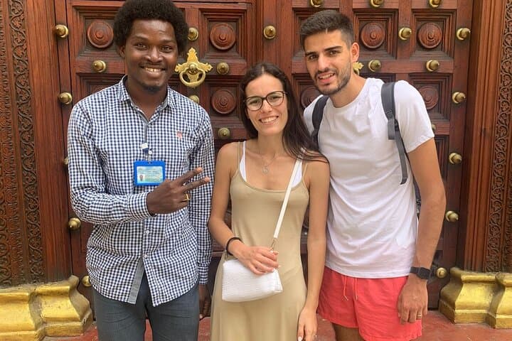 סיור הליכה בעיירת האבן עם חסן