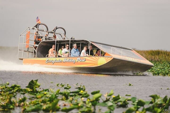 Everglades Airboat, Wildlife Show, and Roundtrip Bus From Miami