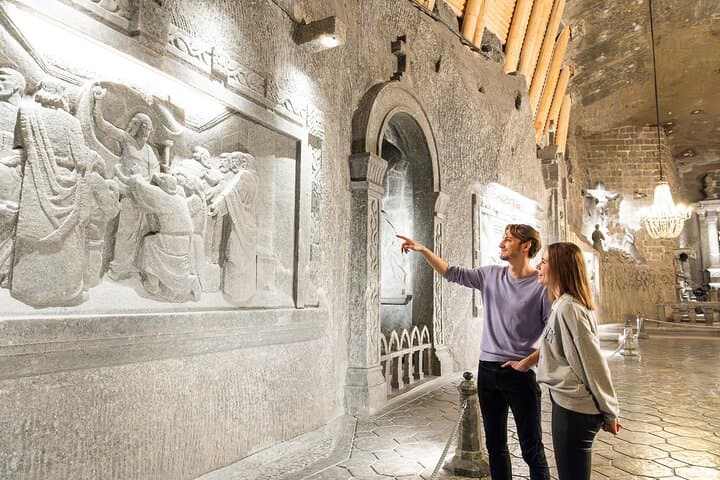 Krakow to Wieliczka: Salt Mine Guided Tour with Ticket & Transfer