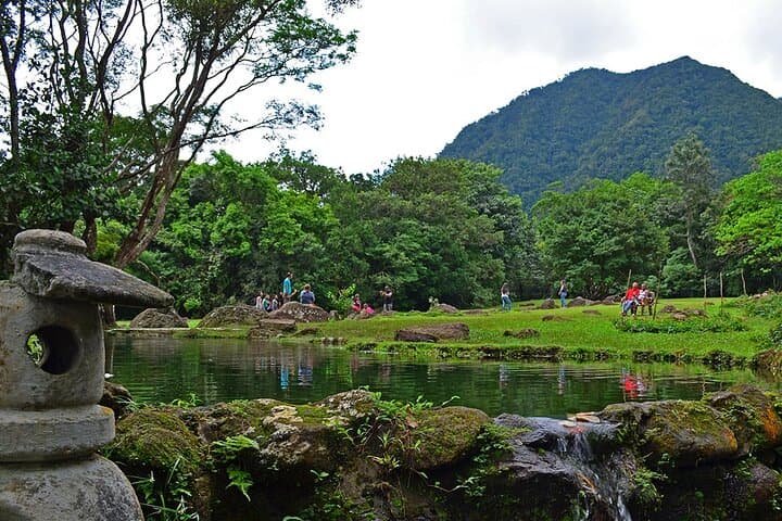 סיור במעיינות החמים ובטבע של עמק אנטון.