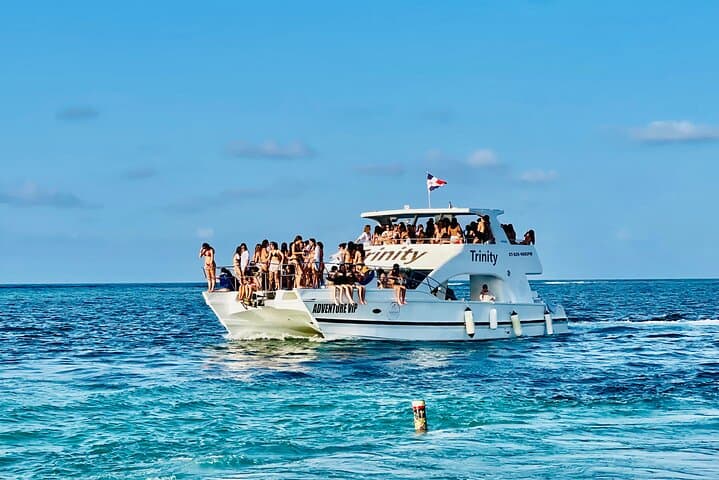 Hip Hop adult only Party Boat with Unlimited drinks& sand-bar