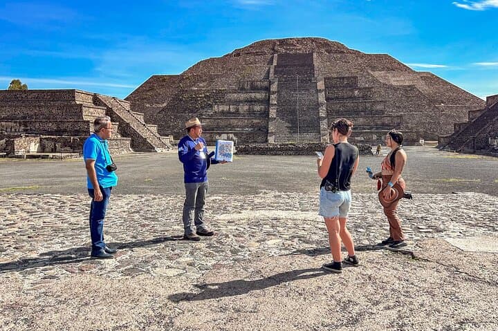 Teotihuacan Early Access Guided Tour with optional Lunch