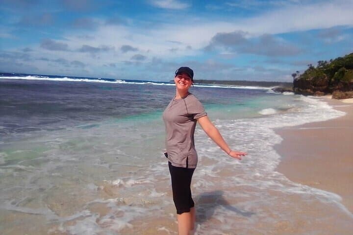 סיור באי טונגאטפו בחוף המערבי ובחוף המזרחי