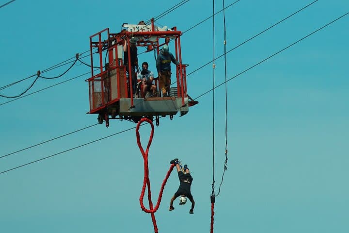 קפיצת באנג'י קיצונית במונטברדה