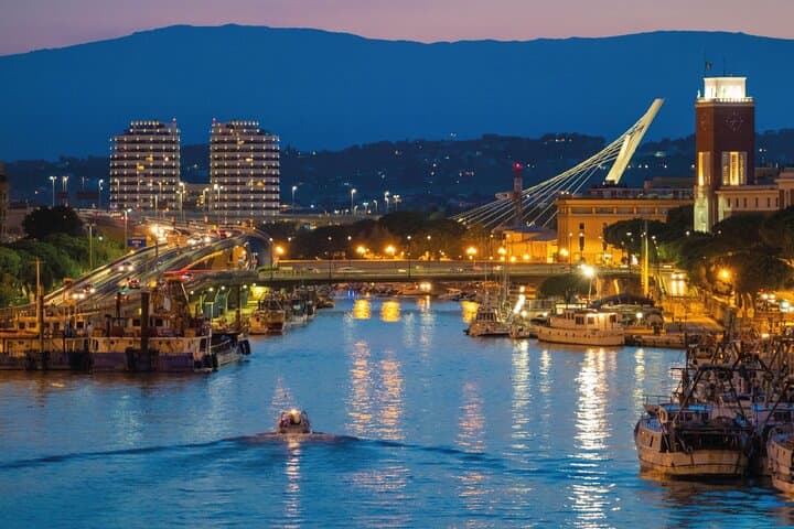 סיור הליכה בפסקארה עם מדריך שמע וכתוב על ידי מקומי