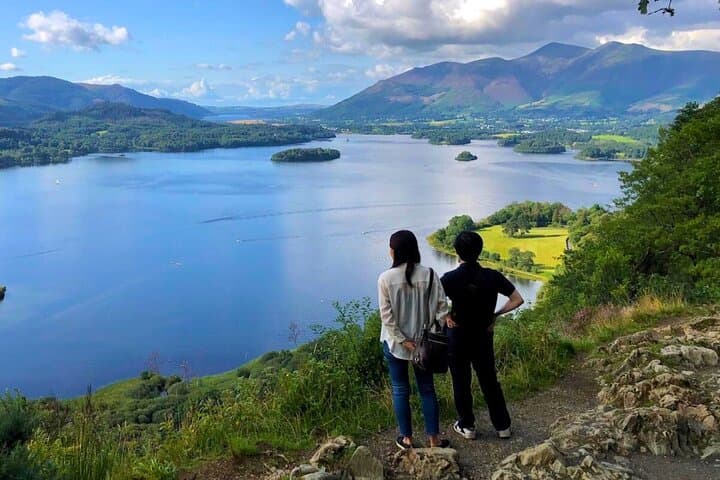 סיור יום מלא עם עיזי הרים: עשרה אגמים מאוקסהולם