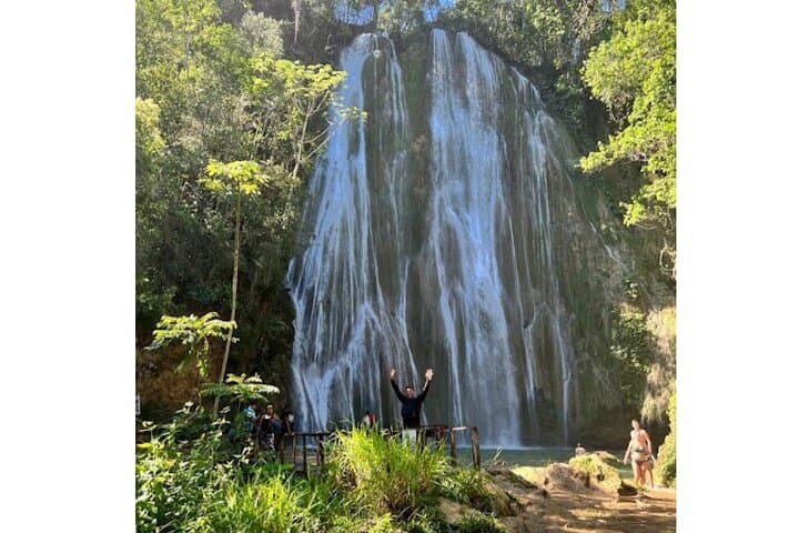 סיור הליכה במפלי לימון