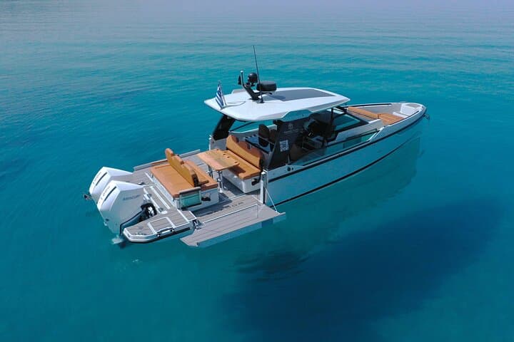 שיט יאכטה פרטי חצי יום במסינתיה (קרדמילי, פוניاس)