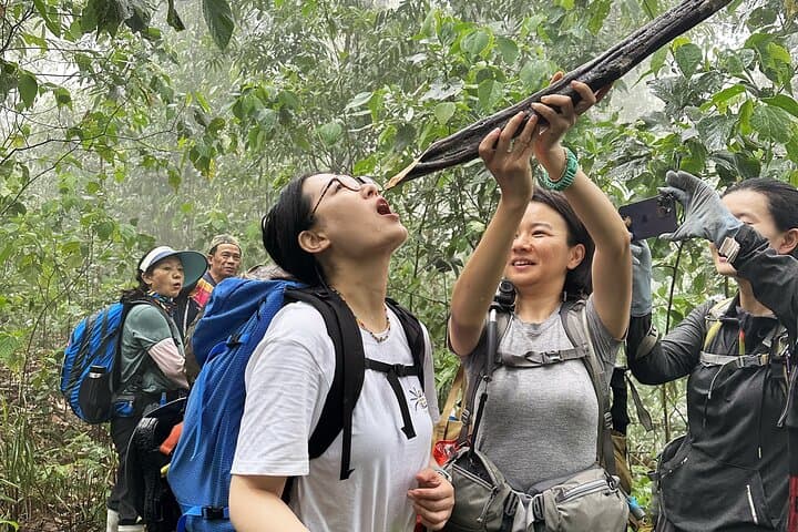 3 ימים של הרפתקאות מרובות בנאמחה NPA: 2 ימים של טיולים רגליים ויום אחד של קיאקים