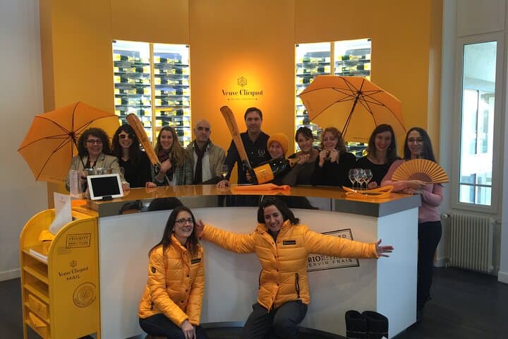 מטיול יום לשמפניה ברימס, ווגו קליקו, דומיין מקומי וארוחת צהריים