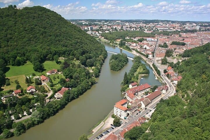 מדריך טיולים בבזנסון - בקרו בבזנסון עם המדריך הרשמי שלכם