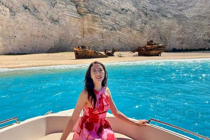 סיור כל היום בזקינטוס חוף הספינה הטבועה, נקודת תצפית-מערות כחולות