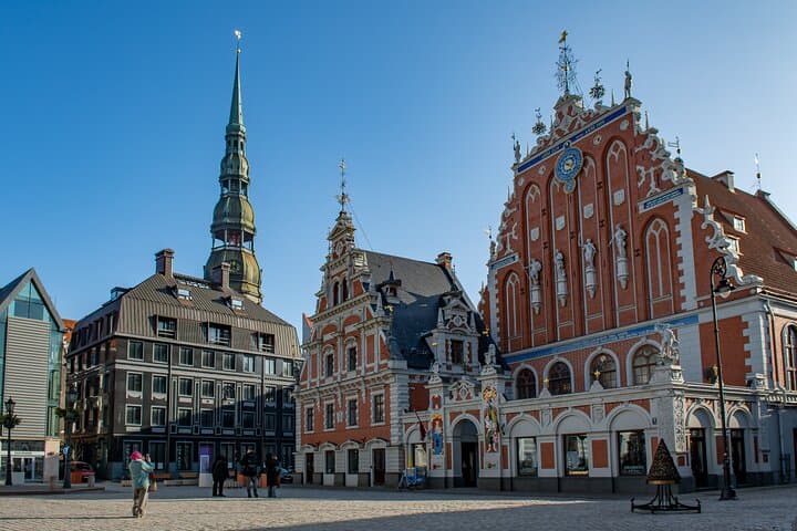 סיור הליכה בעיר העתיקה של ריגה בקבוצה קטנה