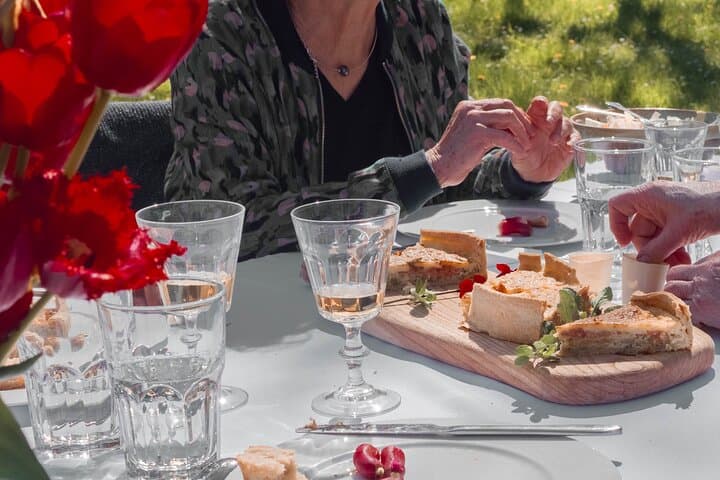 Lunch in the Shadow of the Walnuts, with Wine tasting tour