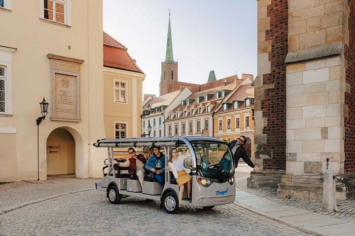 Wroclaw, 1- hour or 2-hours Group Tour by Electric Car