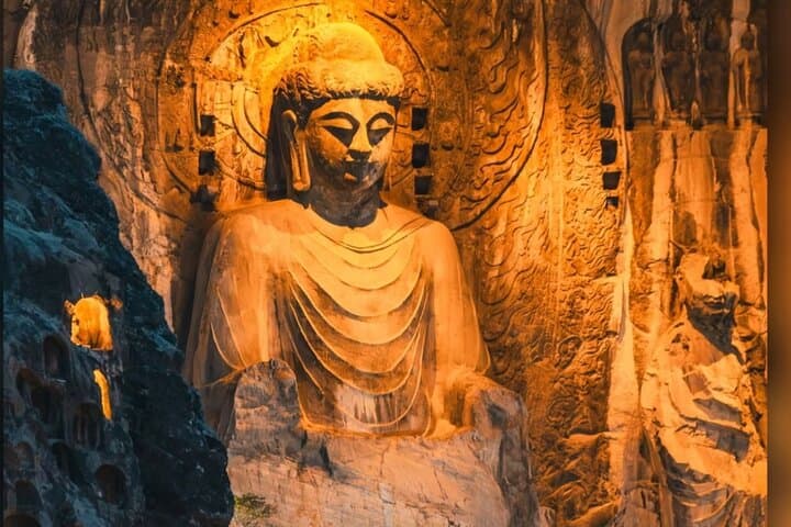 Zhengzhou Private Day Tour to Shaolin Temple and Longmen Grottoes