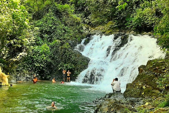 Tour to a waterfall and Embera village with lunch included