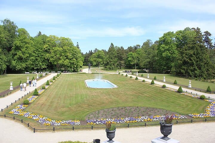 Discover Lithuania's Treasures from Klaipeda: Shore Excursion